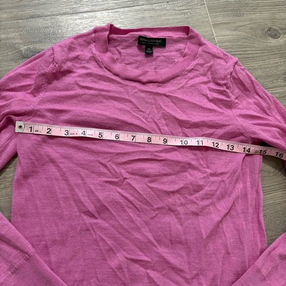 Banana Republic 100% Merino Wool Pink Sweater Sz XS Lightweight Preppy Classic - Picture 8 of 8